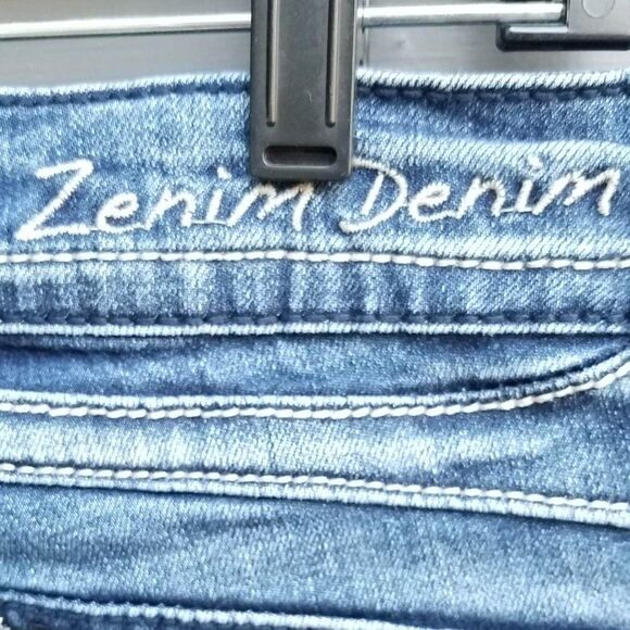 Zenim Denim Natural Waist Cropped Jeans Bling on Back Pockets size 29 8 - Picture 7 of 12